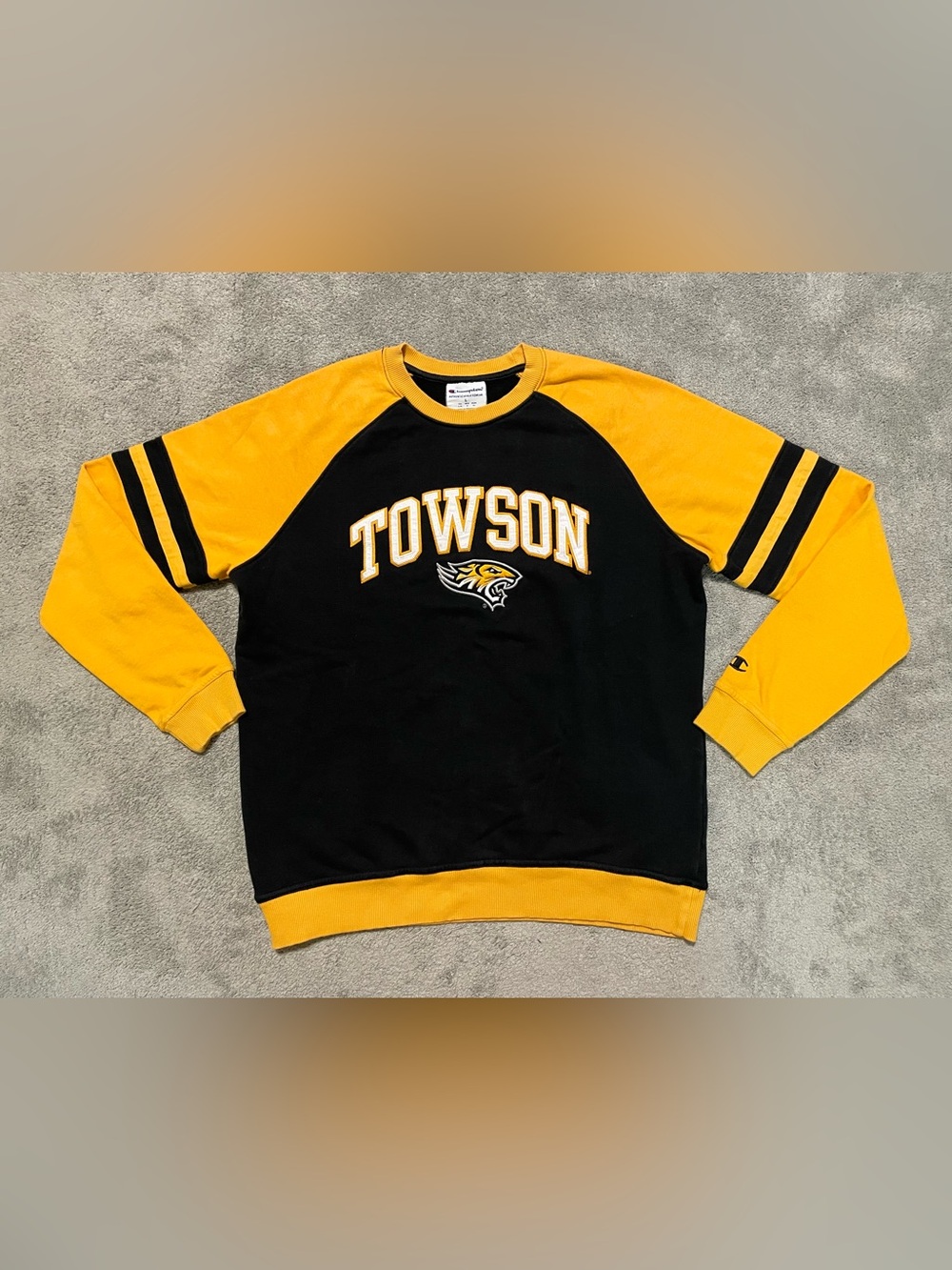 Champion Towson Tigers Crewneck Sweatshirt Men’s L Black Gold Embroidered NCAA